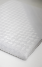 Load image into Gallery viewer, Shemagh Al Bahaar White (Box) 17